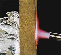 Продукция PAROC из каменной ваты проходит тест на горючесть при 1000°С